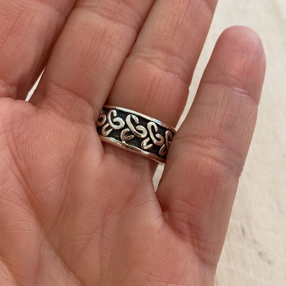 Beautiful vintage celtic ring size 7 - Picture 2 of 8